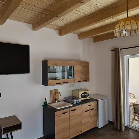 Tomis * קוסטינסטי