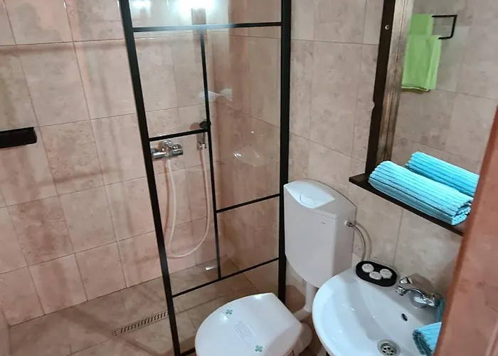 Quarto em Acomodações Particulares Tomis *