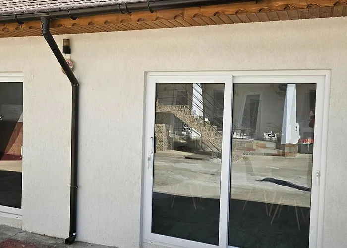 Tomis Quarto em Acomodações Particulares *